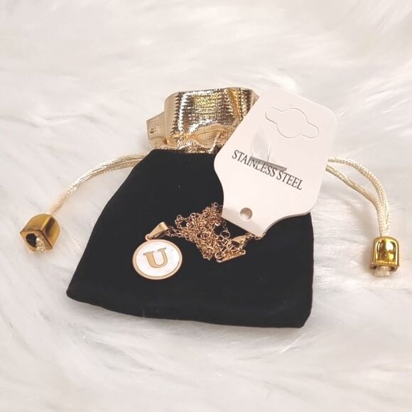SHELL INITIAL PENDANT NECKLACE stainless steel gold plated U V or W - Picture 2 of 12